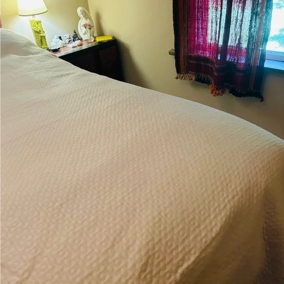Luxurious Custom Made Bedspread and 2 Shams